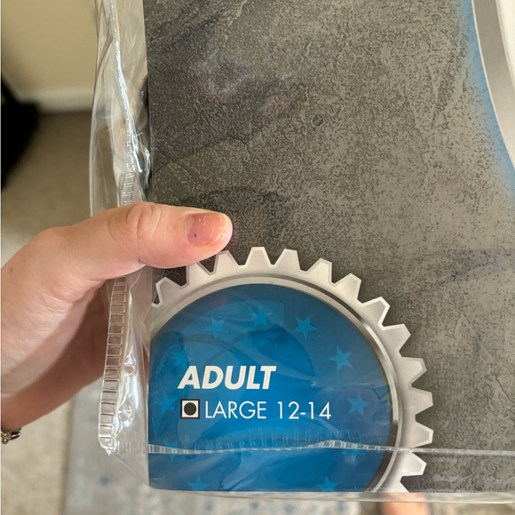 Spirit Halloween Pilot Carrie Onbag - Adult Large - Picture 3 of 4